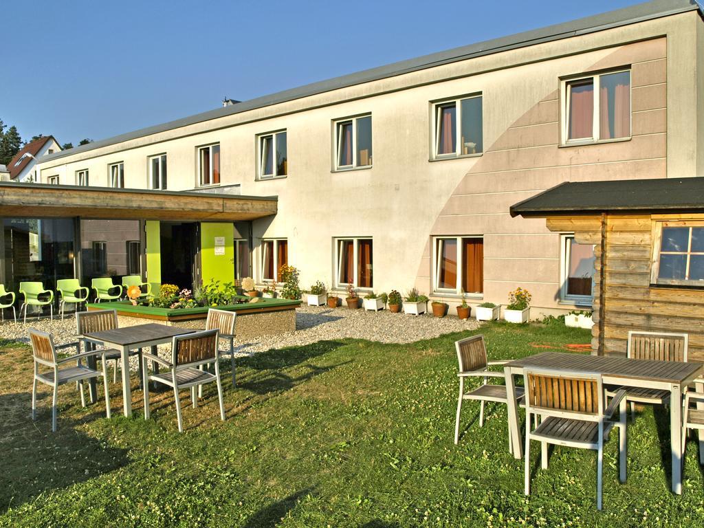 Junges Hotel Melk Exteriör bild